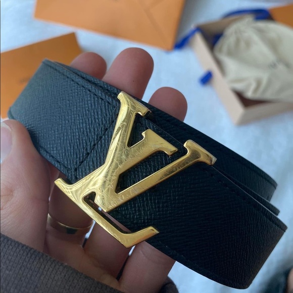 ❌RESERVE❌LV INITIALES 30MM
REVERSIBLE - Picture 4 of 11